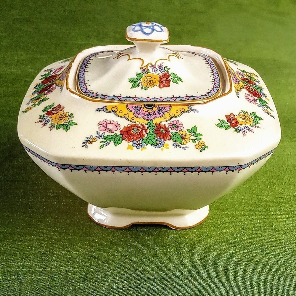 Vintage John Maddock 1930 Ivory Porcelain Covered Sugar Bowl